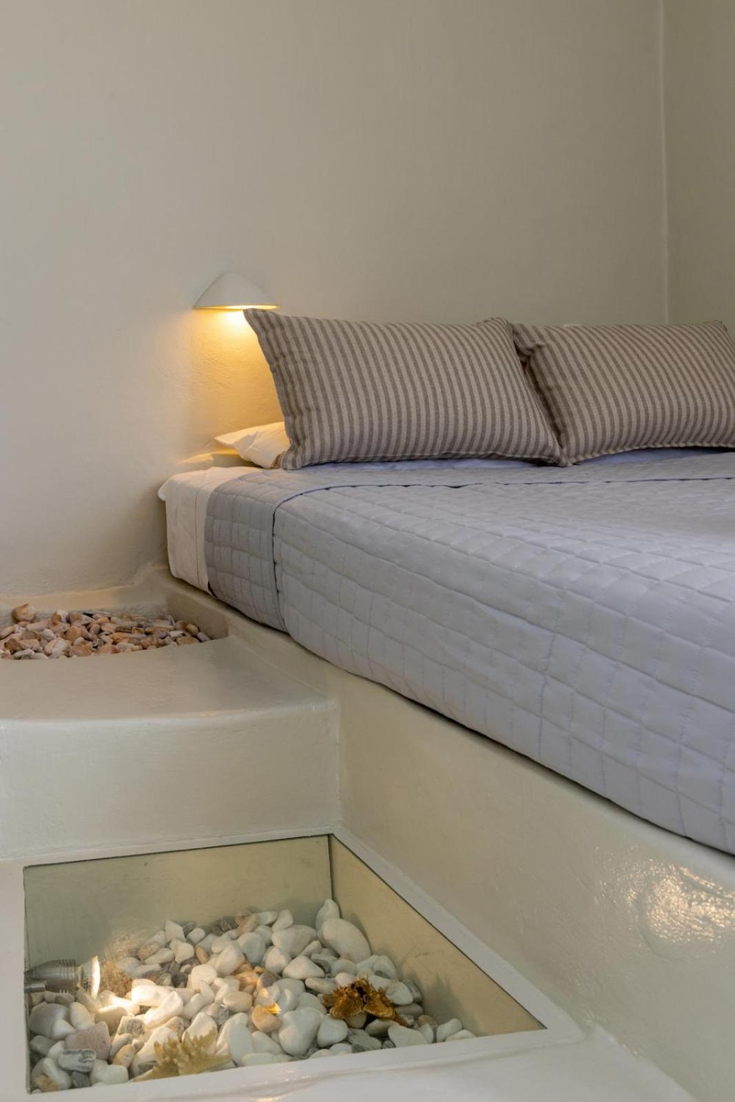 Soulmate'S Suites Tinos Kionia Exterior photo